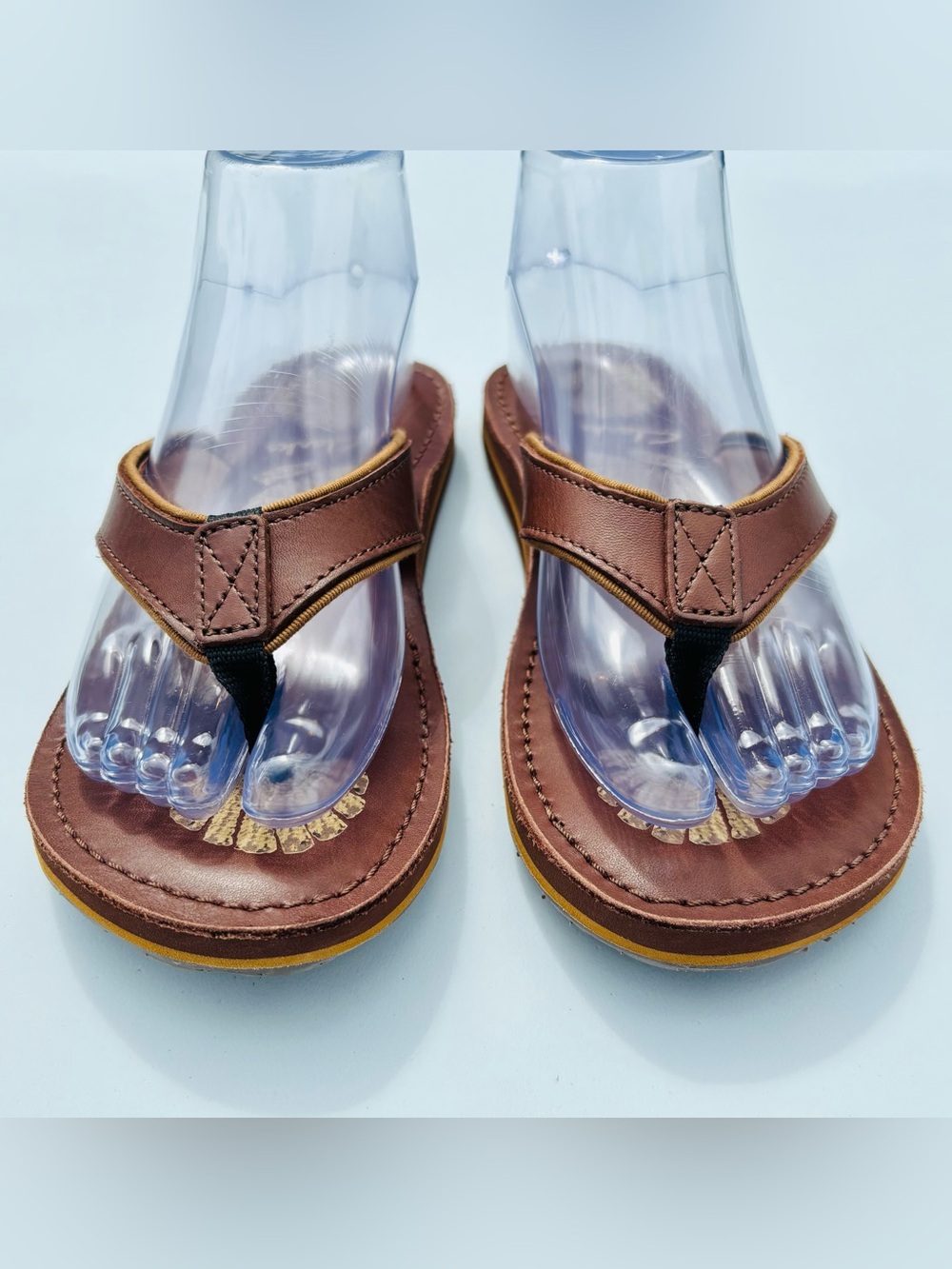 Clarks Womens Leather Flip Flop Sandals 7 Brown Beach Coastal Comfort Boho Earth - Picture 2 of 11
